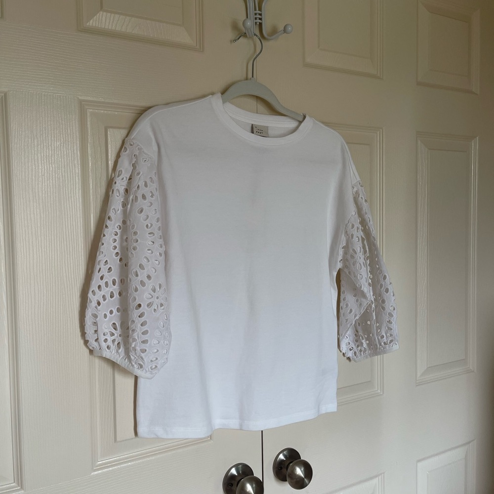 Target White top long sleeve eyelet, round neck XS